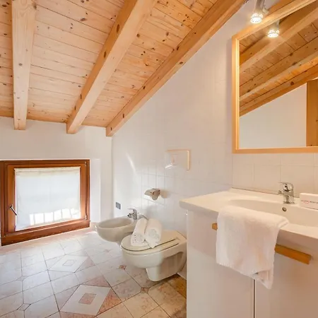 Casa Mondragon In - Happy