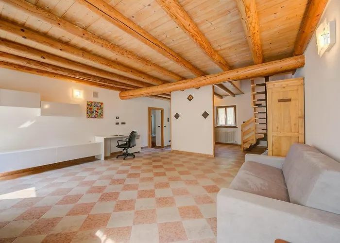 Casa Mondragon In - Happy Λατζίζε