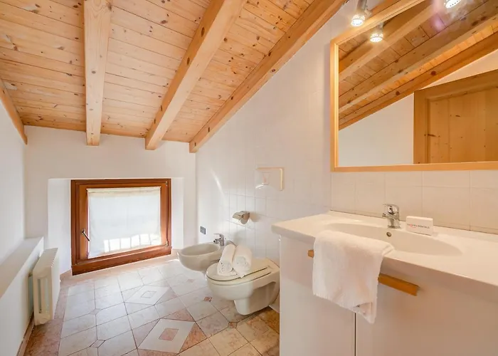 Casa Mondragon In - Happy